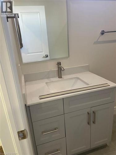 35 FIFTH Avenue Unit# 3 , Kitchener, Ontario N2C 1P5 4