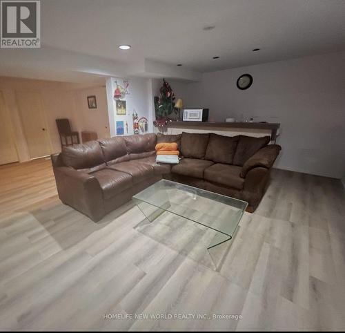 LOWER ROOM2 - 38 MARCELLINE CRESCENT , Toronto, Ontario M2K 2V7 3