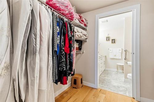 212 775 Sterling Lyon Parkway, Winnipeg, MB - Indoor