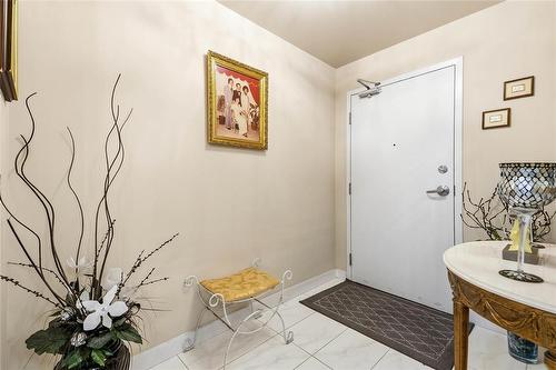 212 775 Sterling Lyon Parkway, Winnipeg, MB - Indoor Photo Showing Other Room