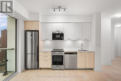 1224 - 75 James Street S, Hamilton, ON - Indoor Photo Showing Kitchen
