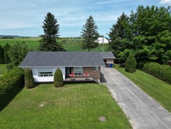 11 Rue Therrien  Lorrainville, QC J0Z 2R0