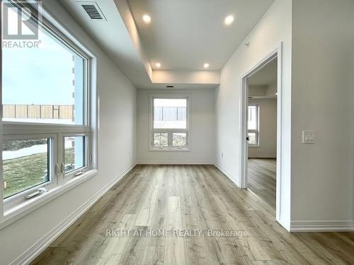 102 - 15 Kneeshaw Drive, Barrie, ON - Indoor Photo Showing Other Room