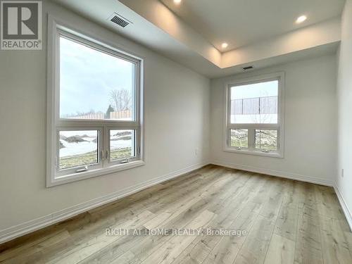 102 - 15 Kneeshaw Drive, Barrie, ON - Indoor Photo Showing Other Room