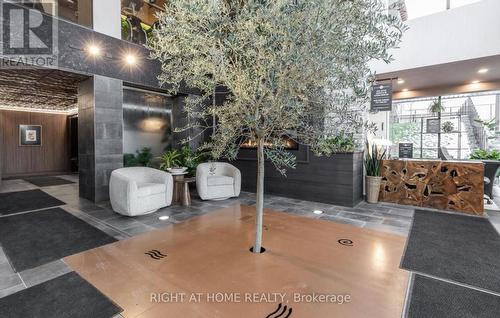 102 - 15 Kneeshaw Drive, Barrie, ON - Outdoor