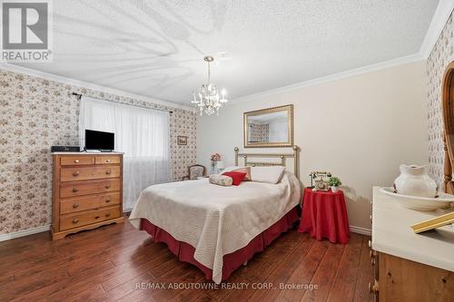 2339 Gillingham Drive, Burlington, ON - Indoor Photo Showing Bedroom