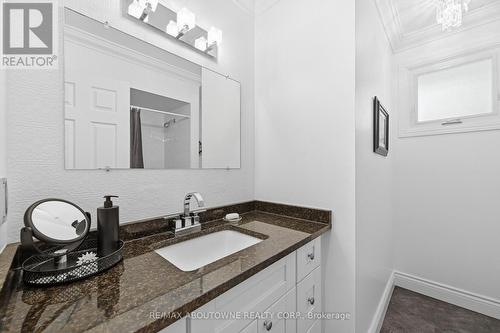 2339 Gillingham Drive, Burlington, ON - Indoor Photo Showing Bathroom