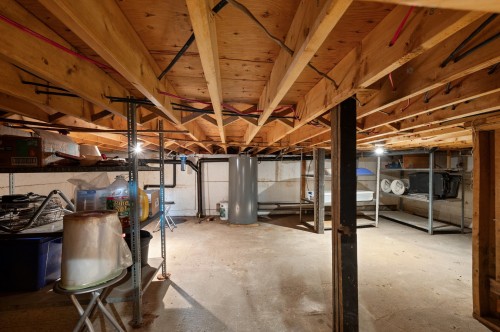 Rangement - 5300 Crois. St-Norbert, Val-Morin, QC - Indoor Photo Showing Basement