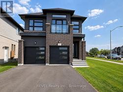 4 MCLAUGHLIN STREET Welland (Lincoln/Crowland), ON L3B 0J8