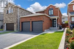 5215 MARBLEWOOD DRIVE  Mississauga, ON L5V 2P1