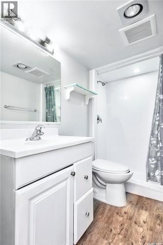 1614 Mckercher Drive, Saskatoon, SK - Indoor Photo Showing Bathroom