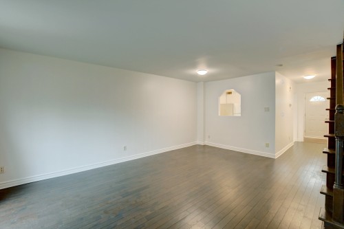 Salon - 521 Rue Hyman, Dollard-Des-Ormeaux, QC - Indoor Photo Showing Other Room