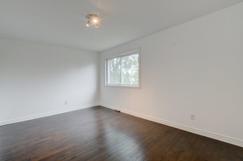 Chambre à coucher - 521 Rue Hyman, Dollard-Des-Ormeaux, QC - Indoor Photo Showing Other Room