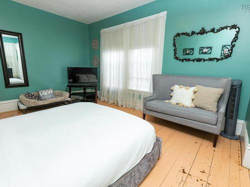 44 John Street, Shelburne, NS - Indoor Photo Showing Bedroom