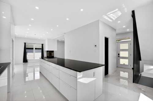 Kitchen - 405 Rue De La Montagne, Saint-Calixte, QC - Indoor Photo Showing Other Room