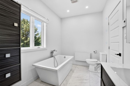 Bathroom - 405 Rue De La Montagne, Saint-Calixte, QC - Indoor Photo Showing Bathroom