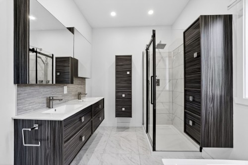 Bathroom - 405 Rue De La Montagne, Saint-Calixte, QC - Indoor Photo Showing Bathroom