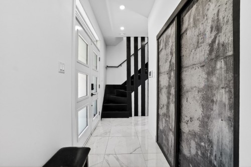 Mud Room - 405 Rue De La Montagne, Saint-Calixte, QC - Indoor Photo Showing Other Room