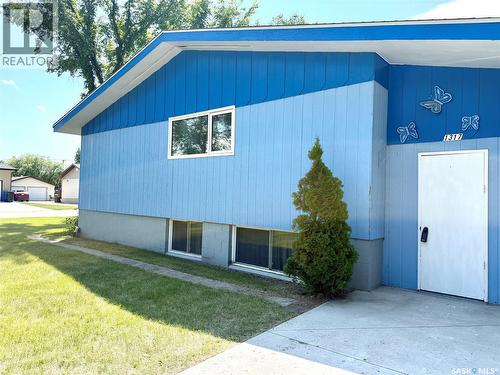 1317 Main Street, Canora, SK - Outdoor