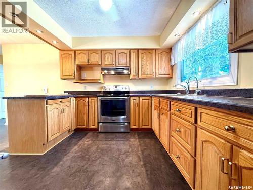 1317 Main Street, Canora, SK - Indoor Photo Showing Kitchen