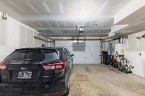 Garage - 177 Av. Mason, Pointe-Claire, QC - Indoor Photo Showing Garage