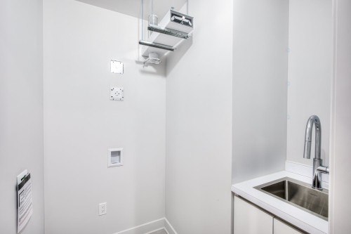 Laundry - 904-605 Rue De L'Escale, Brossard, QC - Indoor Photo Showing Kitchen