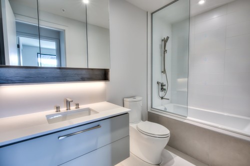 Bathroom - 904-605 Rue De L'Escale, Brossard, QC - Indoor Photo Showing Bathroom