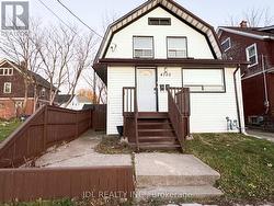 MAIN - 4750 SAINT LAWRENCE AVENUE Niagara Falls, ON L2E 3X9