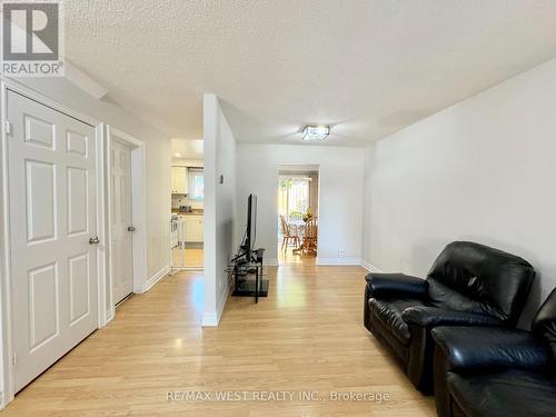40 Maplehurst Square, Brampton, ON - Indoor Photo Showing Other Room