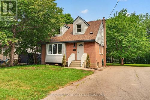 7072 DELL AVENUE  Niagara Falls (Arad/Fallsview), ON L2G 4W3