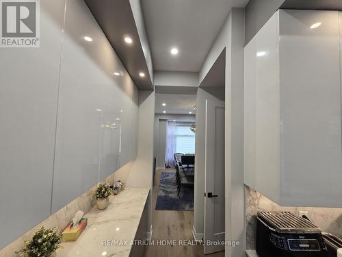 5 Norbury Crescent, Toronto, ON - Indoor