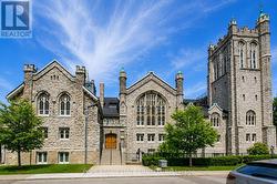 202 - 384 SUNNYSIDE AVENUE Toronto, ON M6R 2S1