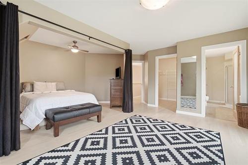 107 Hazel Ave, St Andrews, MB - Indoor Photo Showing Bedroom