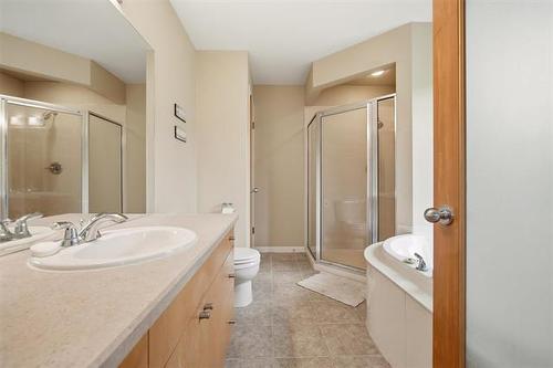 107 Hazel Ave, St Andrews, MB - Indoor Photo Showing Bathroom