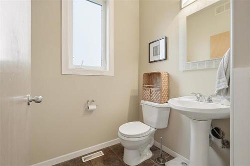 107 Hazel Ave, St Andrews, MB - Indoor Photo Showing Bathroom