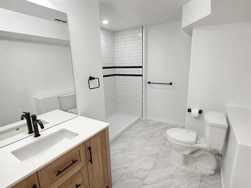 107 Hazel Ave, St Andrews, MB - Indoor Photo Showing Bathroom