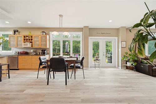 107 Hazel Ave, St Andrews, MB - Indoor Photo Showing Dining Room