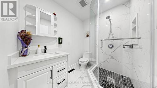 73 Doubtfire Crescent, Markham, ON - Indoor Photo Showing Bathroom