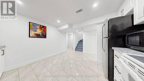 73 Doubtfire Crescent, Markham, ON - Indoor Photo Showing Kitchen