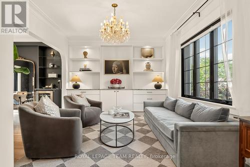120 Riverdale Avenue, Ottawa, ON - Indoor Photo Showing Living Room