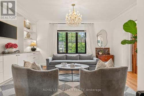 120 Riverdale Avenue, Ottawa, ON - Indoor Photo Showing Living Room
