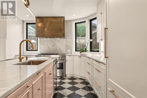 120 Riverdale Avenue, Ottawa, ON - Indoor Photo Showing Kitchen With Upgraded Kitchen