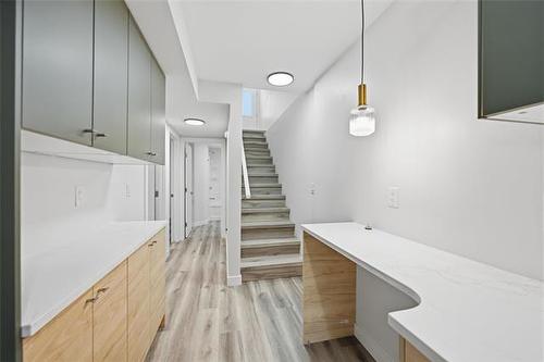 369 Berry St, Winnipeg, MB - Indoor Photo Showing Other Room