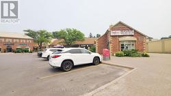 11 - 227 MAIN STREET N Markham, ON L3P 1Y6
