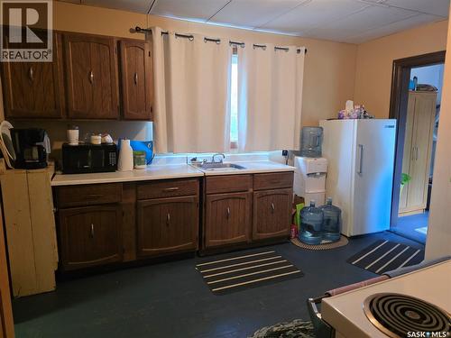 460 Mistusinne Crescent, Mistusinne, SK - Indoor