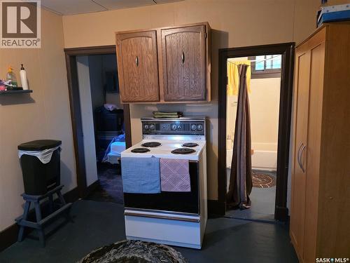 460 Mistusinne Crescent, Mistusinne, SK - Indoor Photo Showing Kitchen