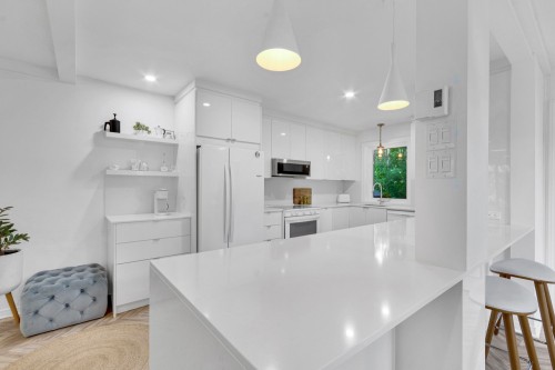 Cuisine - 29 Av. Turcot, Saint-Sauveur, QC - Indoor Photo Showing Kitchen