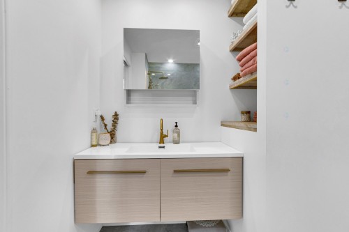 Salle de bains - 29 Av. Turcot, Saint-Sauveur, QC - Indoor