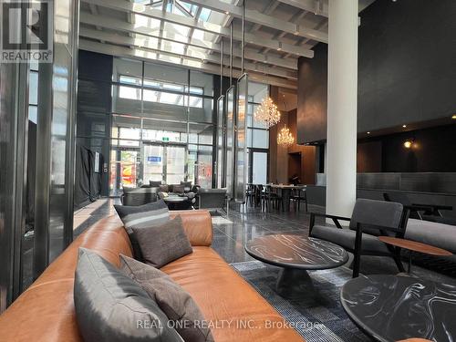 3611 - 28 Interchange Way, Vaughan, ON - Indoor