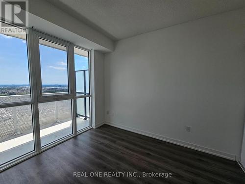3611 - 28 Interchange Way, Vaughan, ON - Indoor Photo Showing Other Room